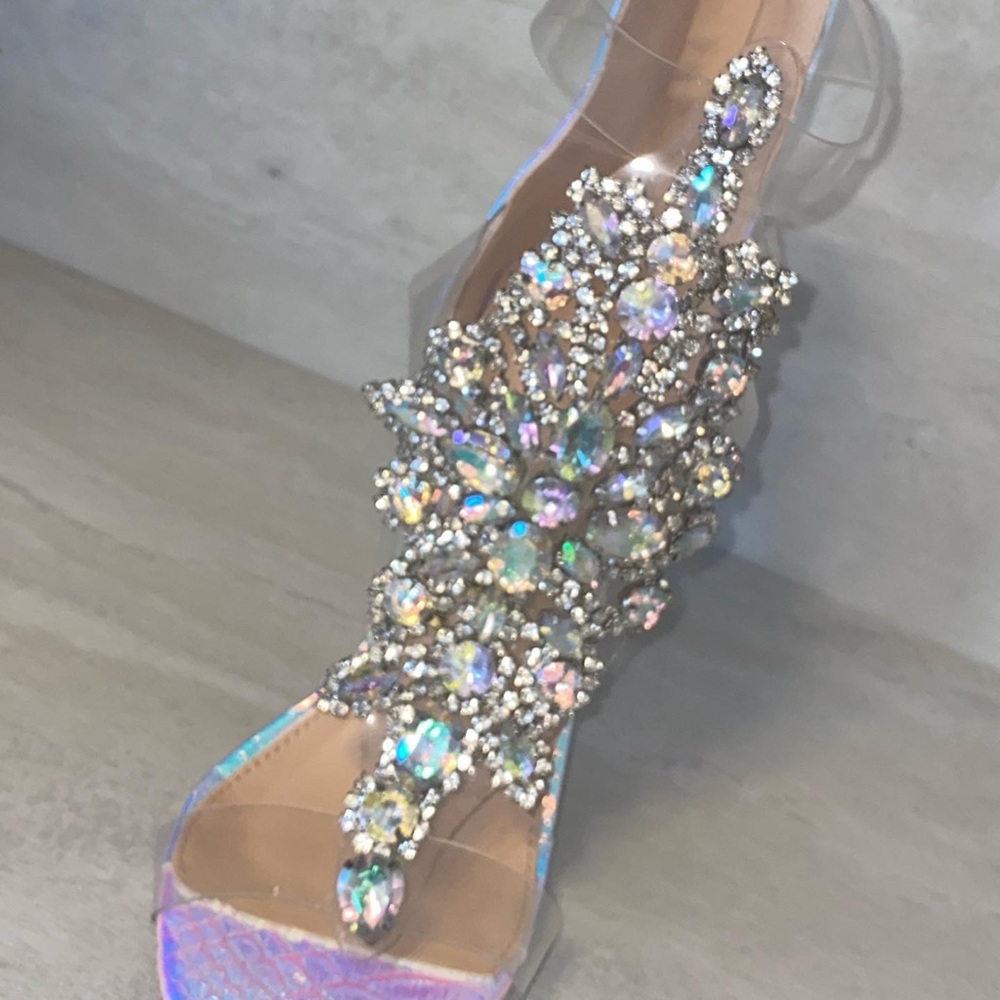 🦋Beautiful💎Iridescent Bling Heels💎 - Picture 2 of 8